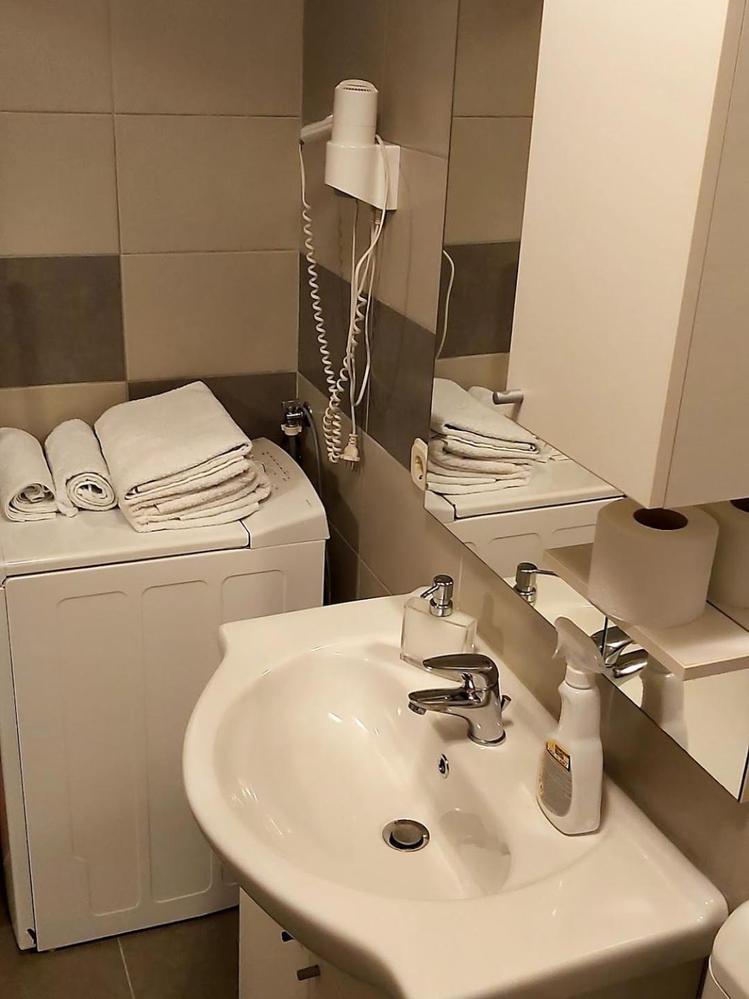 Apartmani I Sobe Mara Palit Eksteriør bilde