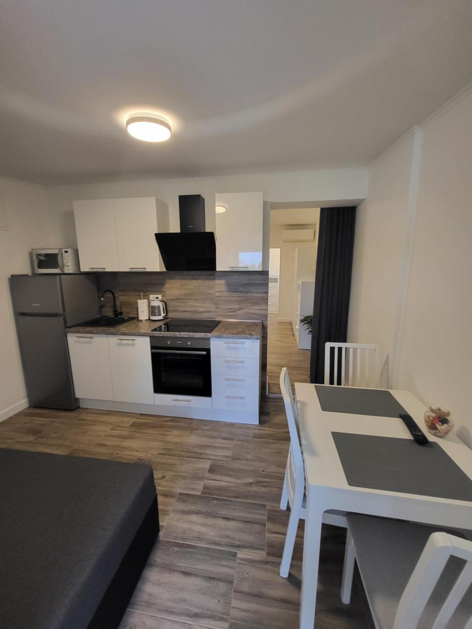 Apartmani I Sobe Mara Palit Eksteriør bilde