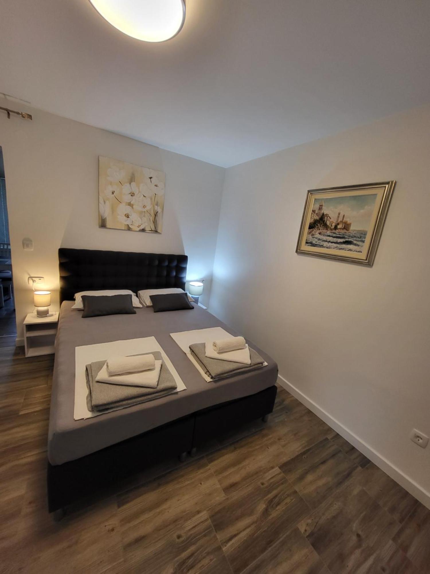 Apartmani I Sobe Mara Palit Eksteriør bilde