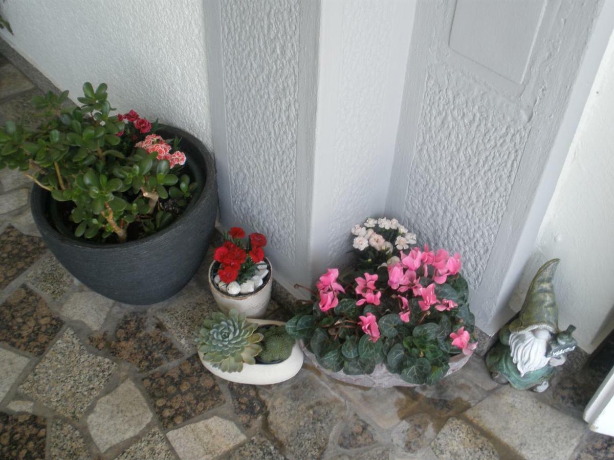 Apartmani I Sobe Mara Palit Eksteriør bilde